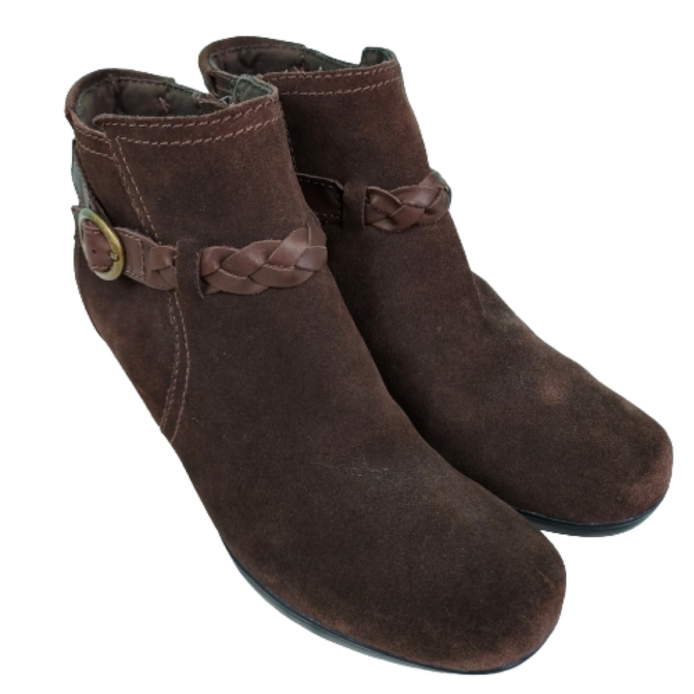 Clarks Bendables suade ankle boots, women's size 9, brown